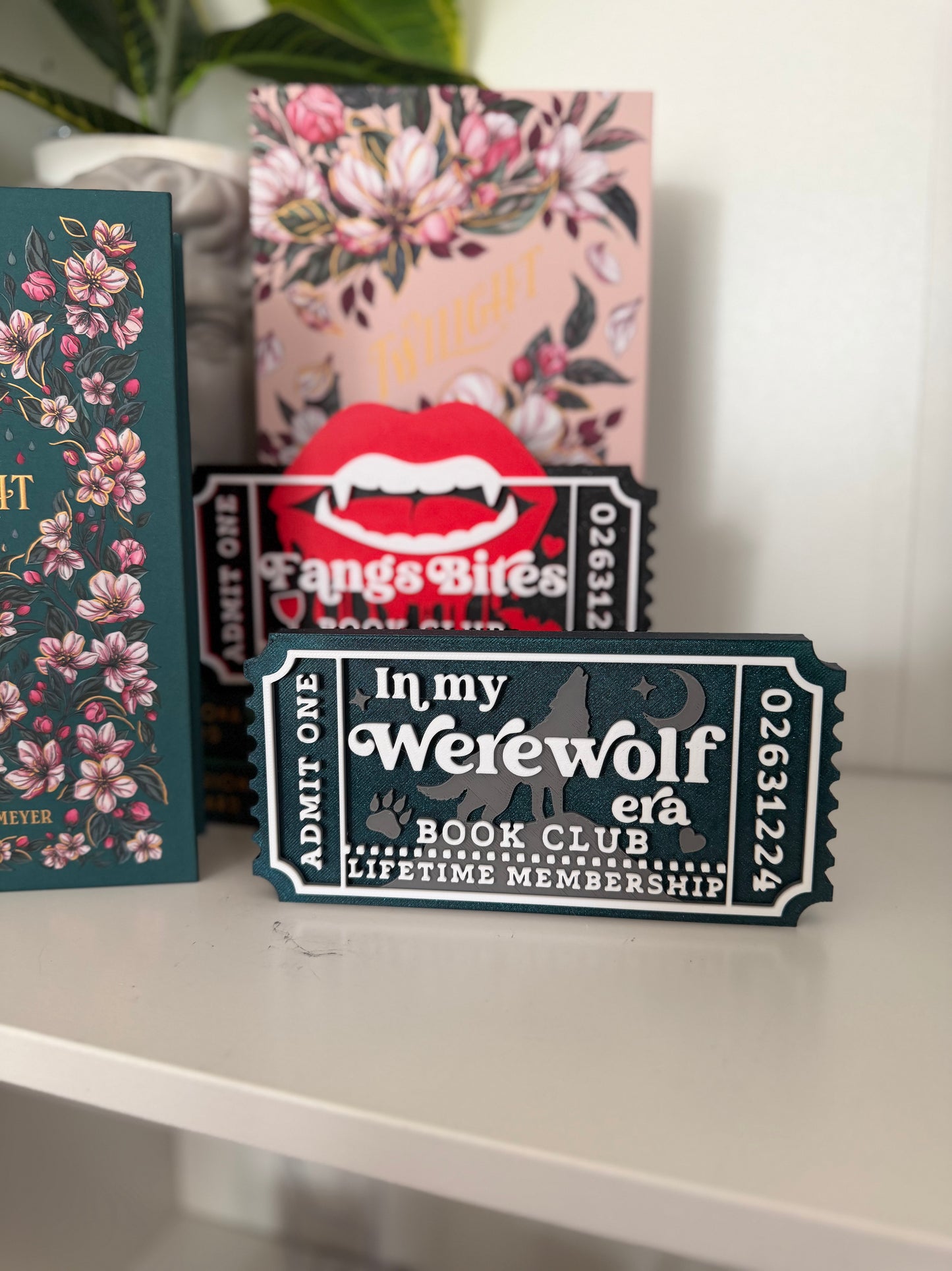 LIMITED RELEASE Special Edition Twilight Book Box w/ 3d Print(s) - Werewolf or Vampire