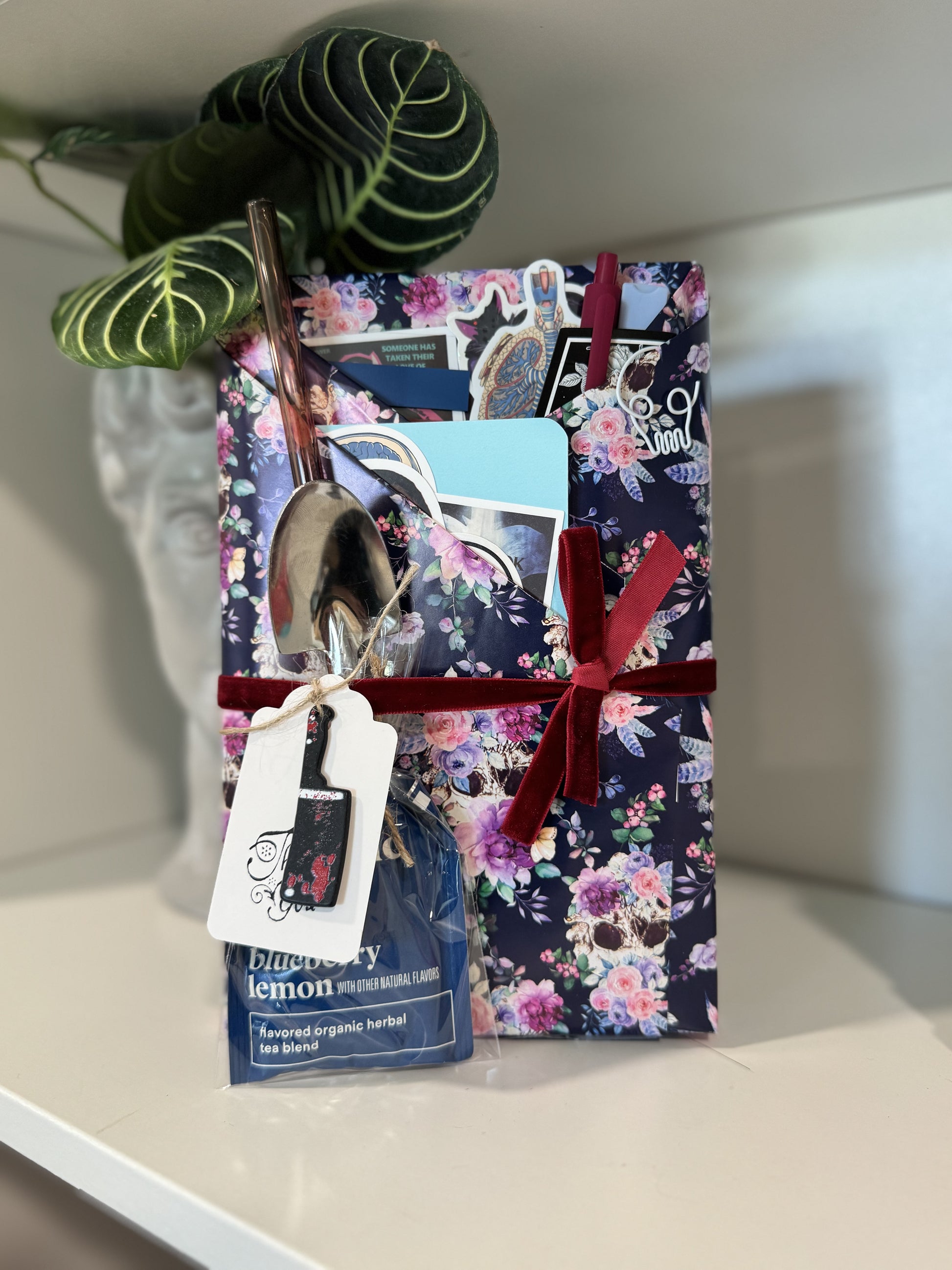 Tea & Spoon Blind Date with a Book Bundle - Chapters & Chances