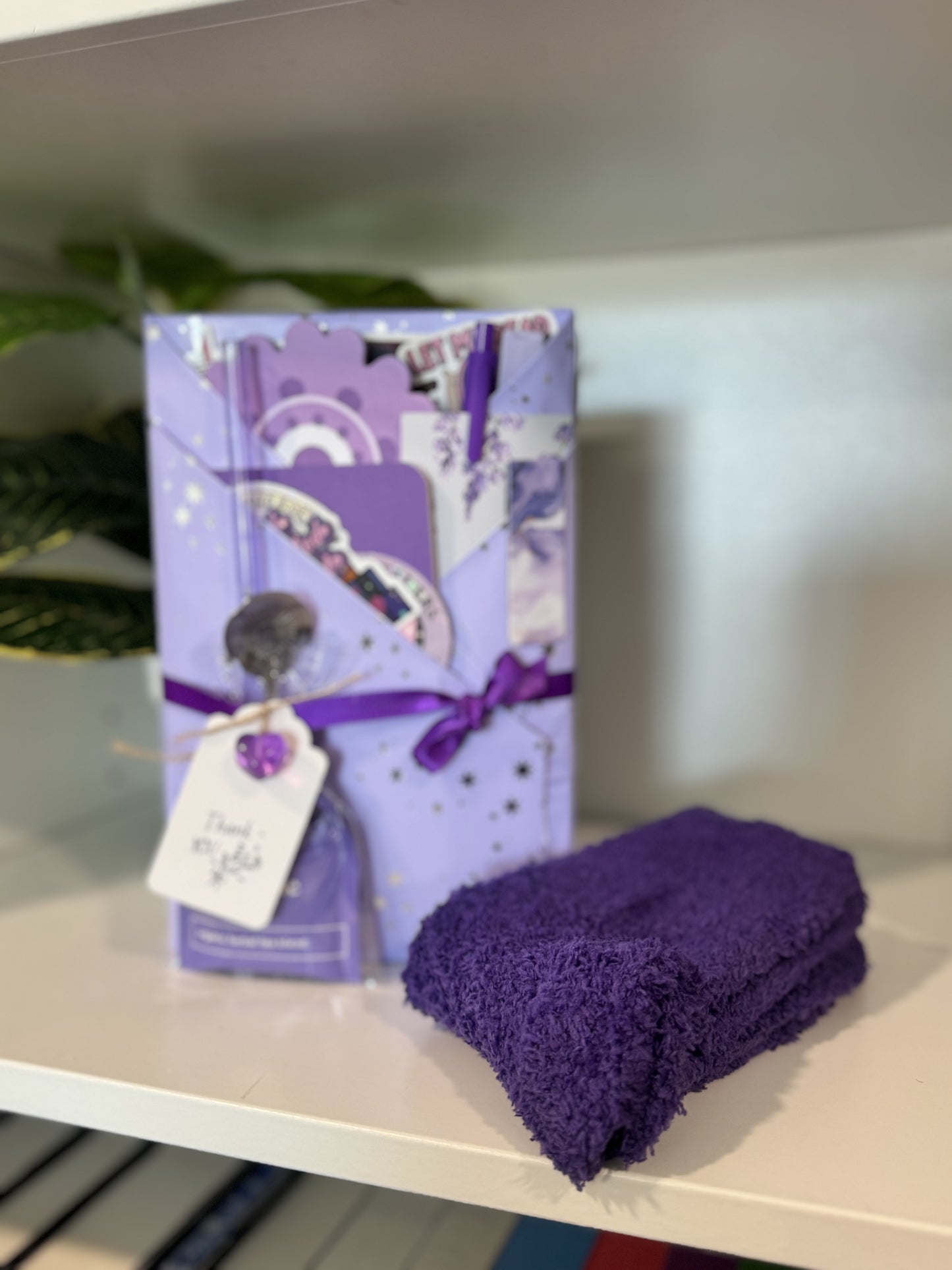 Color-Theme Blind Date with a Book Bundles